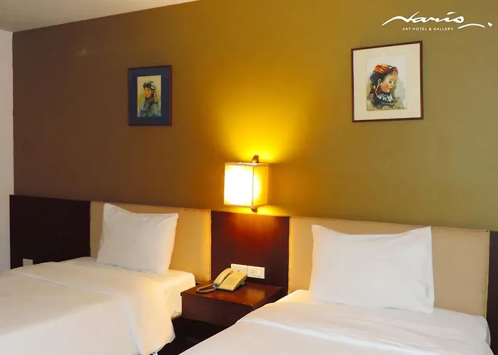 Naris Art Hotel
